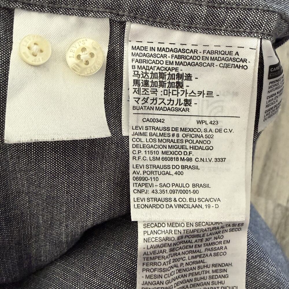 Levi’s Shirt Mens Sz Small Short Sleeve Gray Woven Button Up 100% Cotton Pocket - Picture 4 of 7